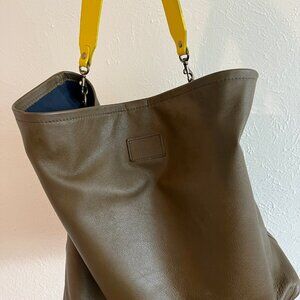 Parker and Thatch XL Jane Slouth bag in oliver leather